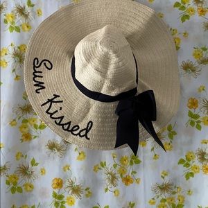 Sun kissed bow hat